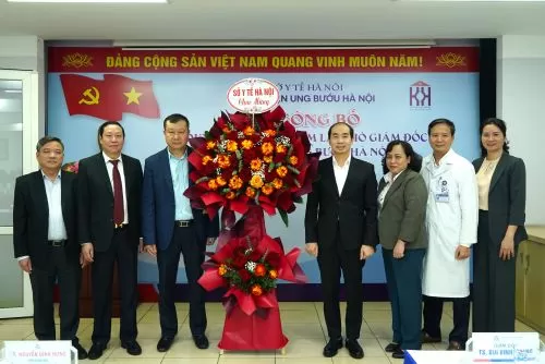 LỄ CÔNG BỐ QUYẾT ĐỊNH BỔ NHIỆM LẠI PHÓ GIÁM ĐỐC BỆNH VIỆN UNG BƯỚU HÀ NỘI